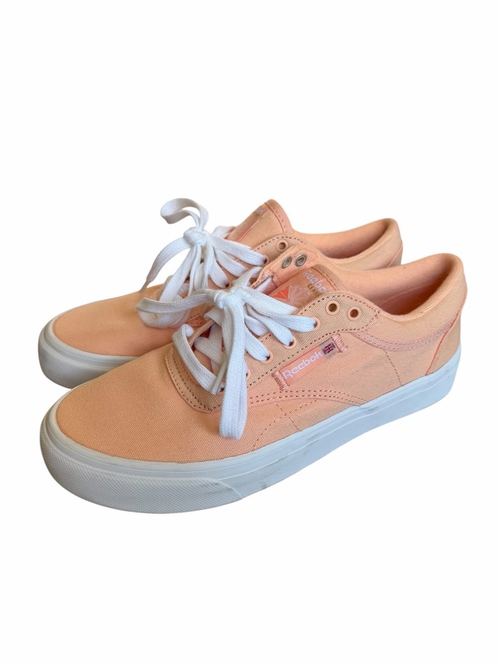🌟Reebok Peach Canvas Lace-Up Sneakers